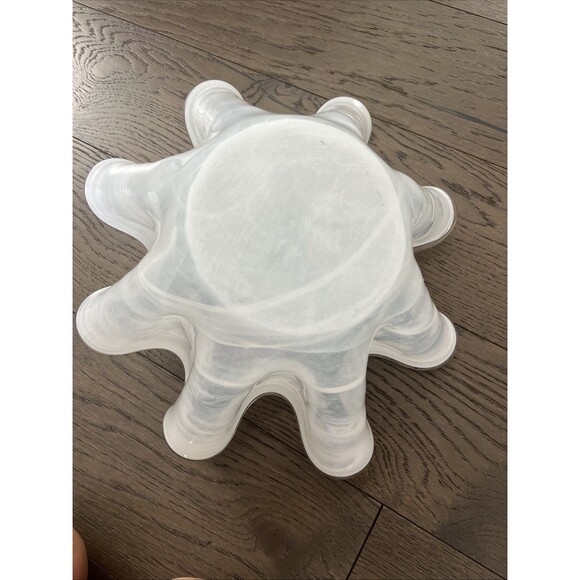 Murano Glass Italy James Wavy Winter White Decorative Bowl w/tags - Picture 10 of 13